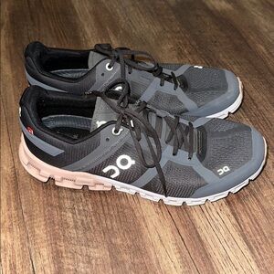 On Cloudflow Helion Women’s Shoes sz‎ 8.5 EEUC